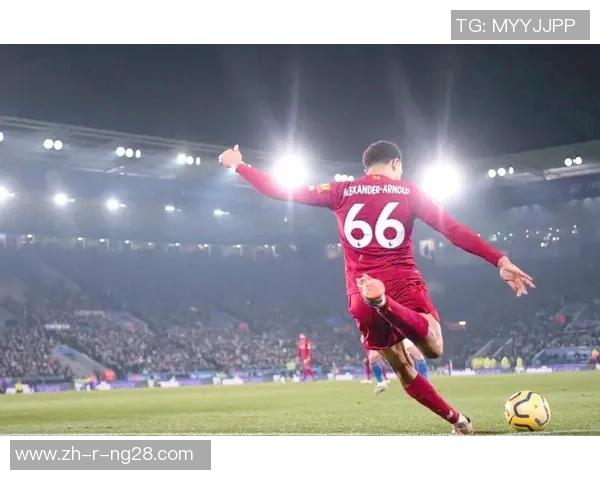 六号球衣的足球传奇：那些穿着六号球衣的顶级球星与他们的辉煌瞬间